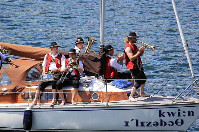 他们通过几 他们通过几